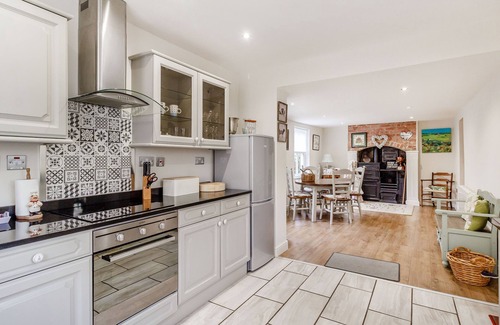 Richmond Cottage | MAGNOLIA COTTAGE, with open fire in Barton