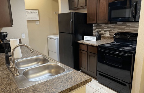 Tupelo Apartment | Magnolia Escape: 1BR/1BA w/Gym, Pool, BBQ Grill