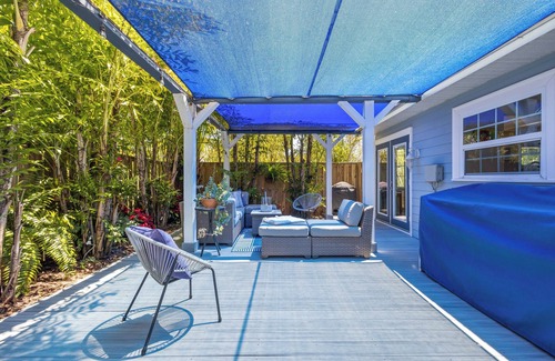 Longbeach Village House | Magnolia Home in Longboat Key by RVA
