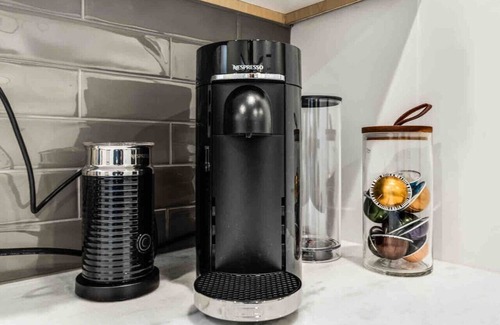 Lafayette House | Magnolia House/KING bed/Super Cozy/Instant Book