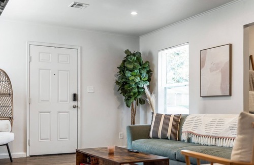 Tulsa House | Magnolia House - Pool and TU