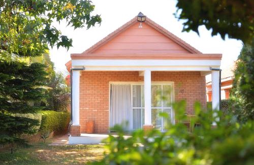 Antsirabe Hotel | Mahafaly Hotel & Resort