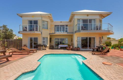 Cape Saint Francis House | Main Beach Proximity