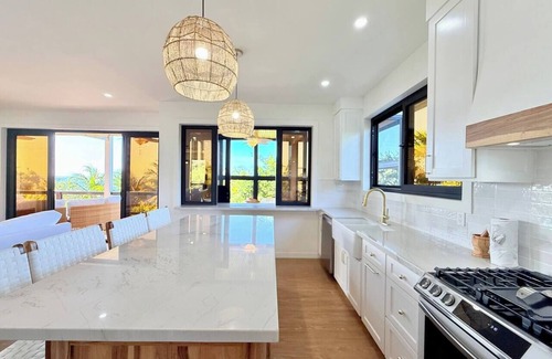 Roatan Villa | Main House @ Pacific Pearl, Milton Bight