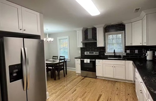 Graham House | Main Stay!