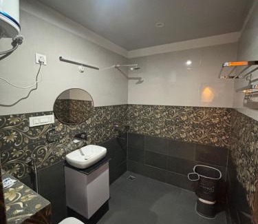 Dalhousie House | Mainak Guest House