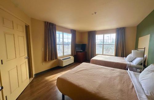 Paradise Hotel | MainStay Suites Las Vegas Flamingo