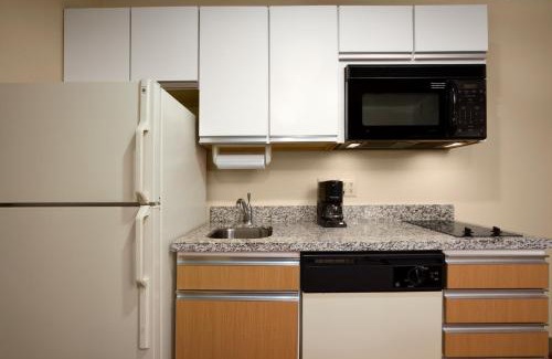 West Omaha Hotel | MainStay Suites Omaha Old Mill