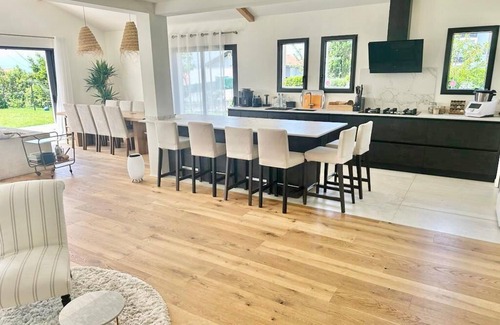 Arbonne House | Maison a Deux pas de Biarritz, Piscine Chauffée, Boulodrome