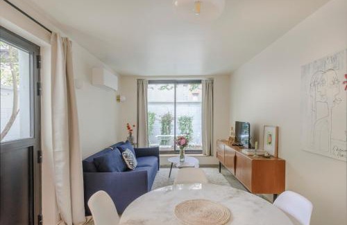 14th Arrondissement House | Maison Alcôme