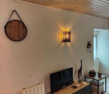 Gy Apartment | Maison de village appartement RDC avec terrasse