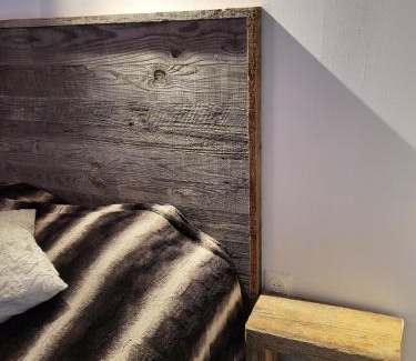 Eyne House | Maison de village