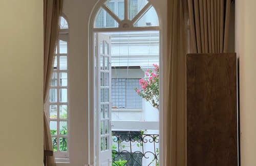 Hang Trong Hotel | Maison Maravelle Hotel