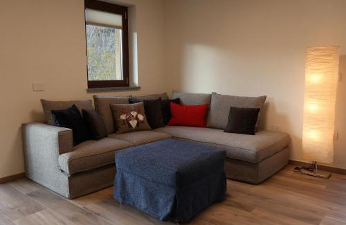 Aosta Apartment | Maison Miravalle WiFi Parcheggio Giardino