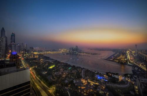 Dubai Media City Apartment | Maison Privee - Chic Coastal Escape with Open Sea Vws on Palm Entry