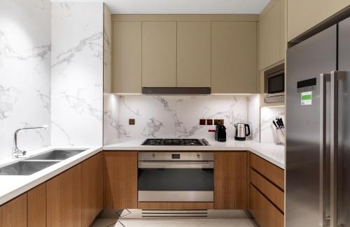 Downtown Dubai Apartment | Maison Privee - Fabulous Apt with Sensational Burj Khalifa Views