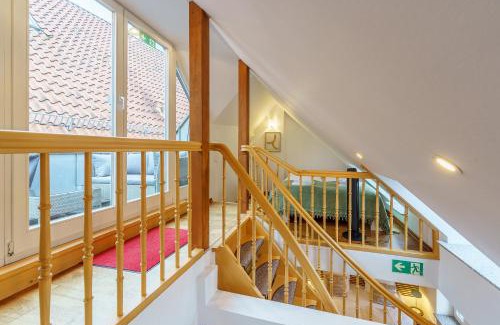 Lubeck City Centre Apartment | Maisonette am Holstentor mit Dachterrasse und Heimkino