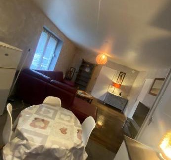 Denain Apartment | Maisonette de plain pied à 5 à pied de la gare de denain.