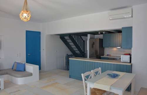 Krotiri House | Maisonette "Kolymbithres", Sea & Sunset View, Pool, Basketball Court at Krotiri