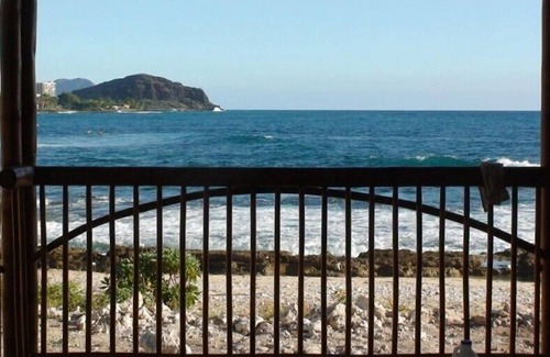 Makaha House | Makaha Beach Front Luxury Bamboo Compound Resort