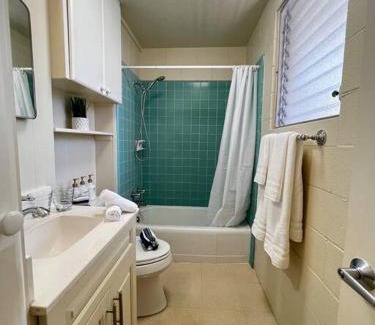 Diamond Head - Kapahulu - St. Louis Apartment | Makaleka (2 BDRM Oasis in Kapahulu)