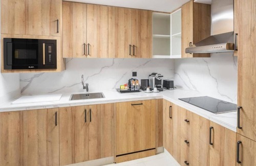 Medina Hotel | Makarem Haram View Suites - Madinah