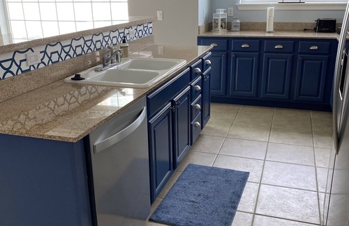 Westport Condo | Make a SurReel Cocktail - 1 part water + 1 part sand + 2 parts GREAT VIEW