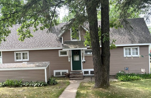 Birchwood House | Make memories at this Big Chetac Lake Cottage