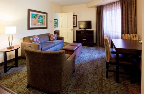 Alpharetta Hotel | Making The Best Memories Along The Way! Free Breakfast, Pet-friendly!