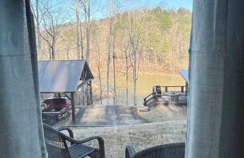 Logan House | Making Waves at Lewis-Smith Lake in Arley, AL