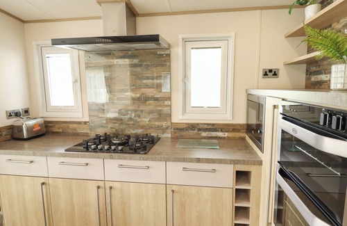 Skellingthorpe Cottage | Malham Number 7 Rudd Lake