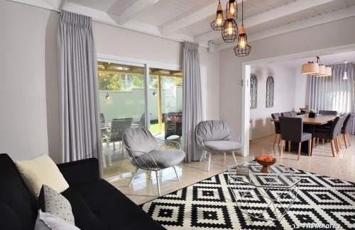 Lapidot Villa | Malki House- a whole complex just for you