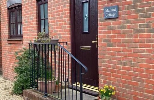 Twyford House | Mallard Cottage 2/3 Bed Rural Winchester Twyford