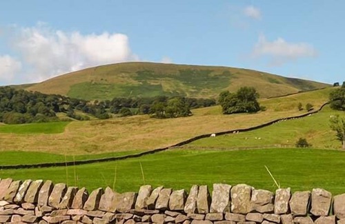 Clitheroe Cottage | MALLARD, with open fire in Bolton-By-Bowland