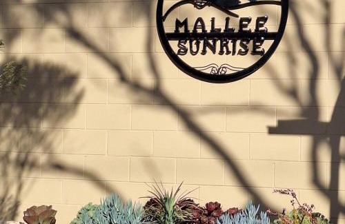 Minnipa Bed & Breakfast | Mallee Sunrise B&B