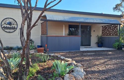 Minnipa Bed & Breakfast | Mallee Sunrise B&B