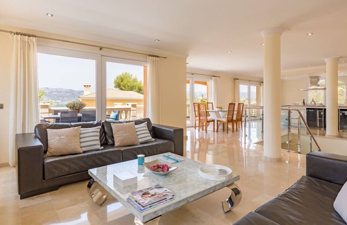 Santa Ponsa Villa | Mallorca exclusive: Private villa with pool, outdoor kitchen & top location near Port Adriano