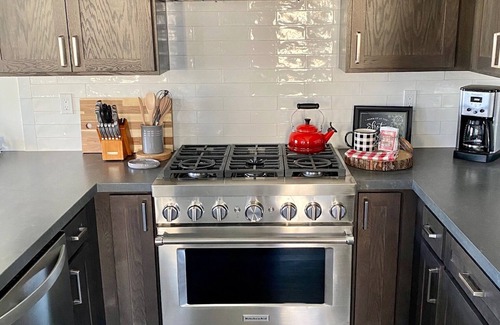 Mammoth Lakes House | Mammoth Mountain Gondola Views from This Beautiful Retreat!