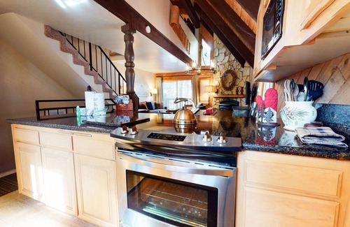 Mammoth Lakes Cabin | Mammoth View Villas - Near Hike/bike Trails!