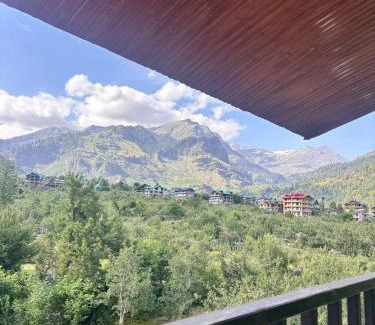 Manali Hotel | Manali Mornings