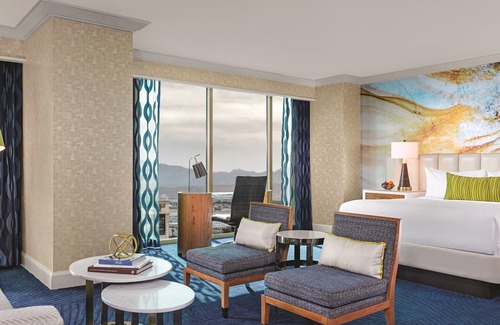 Las Vegas Strip Resort | Mandalay Bay Resort And Casino