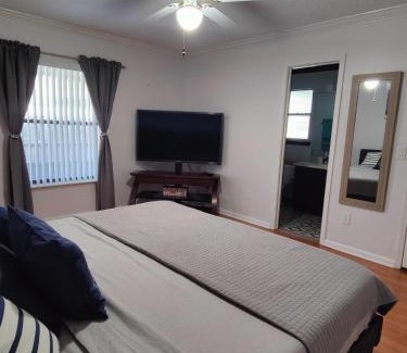 Southside House | Mandarin I95 2 bedrooms Quiet area Backyard