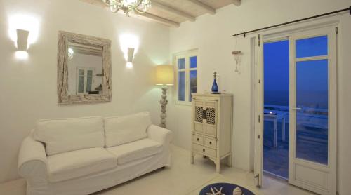 Paraga Villa | Mando Pool Villas w Sea Views - Five Bedrooms