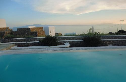 Paraga Villa | Mando Pool Villas w Sea Views - Five Bedrooms