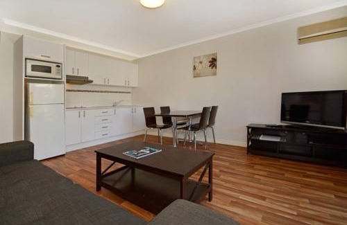 Mandurah Hotel | Mandurah Motel and Apartments