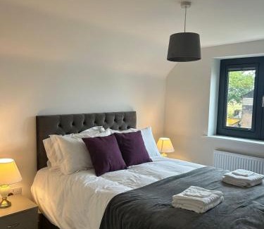 Thorndon House | Mango Cottage