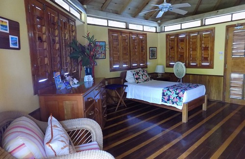 Roatan Resort | Mango Creek Resort