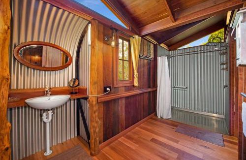 River Heads Villa | MANGO LODGE River Heads