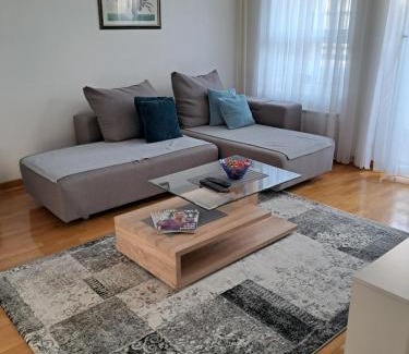 Novi Beograd Apartment | Manhattan apartman Zumbul Belvil