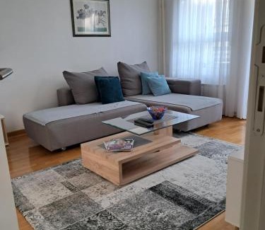 Novi Beograd Apartment | Manhattan apartman Zumbul Belvil
